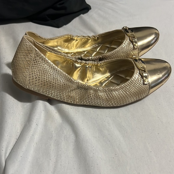 Michael Korda Gold Flats - Picture 7 of 13